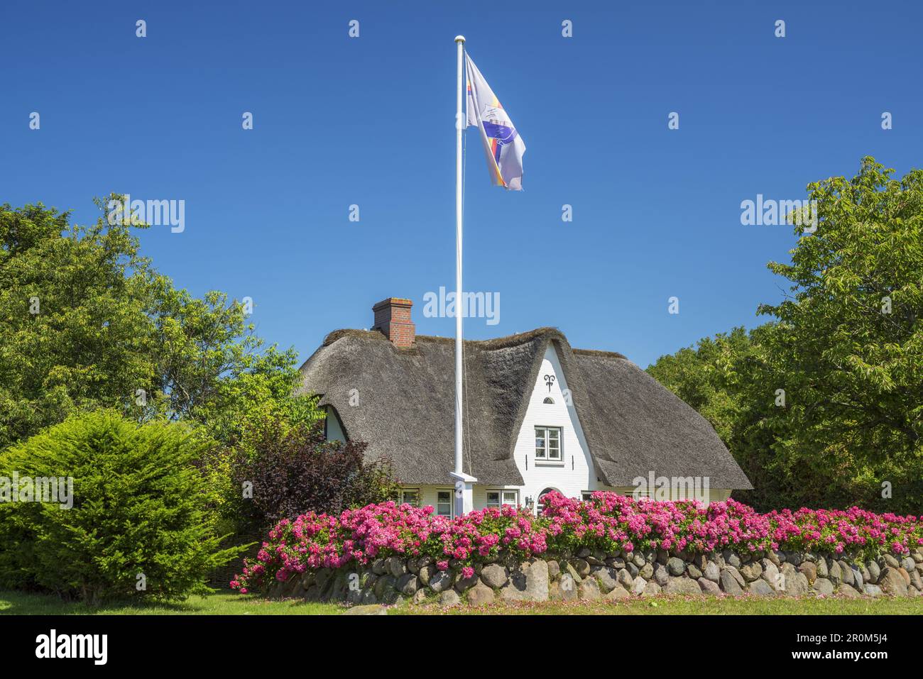 Thatched house in Morsum, North Frisian Island Sylt, North Sea coast, Schleswig-Holstein, Northern Germany, Germany, Europe Stock Photo