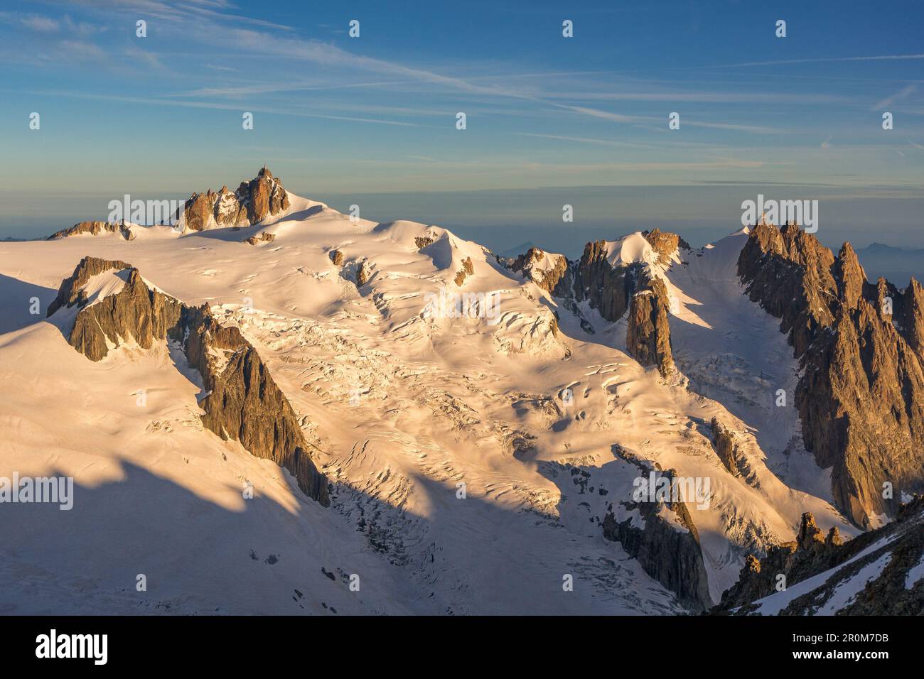France aiguille du midi hi-res stock photography and images - Alamy