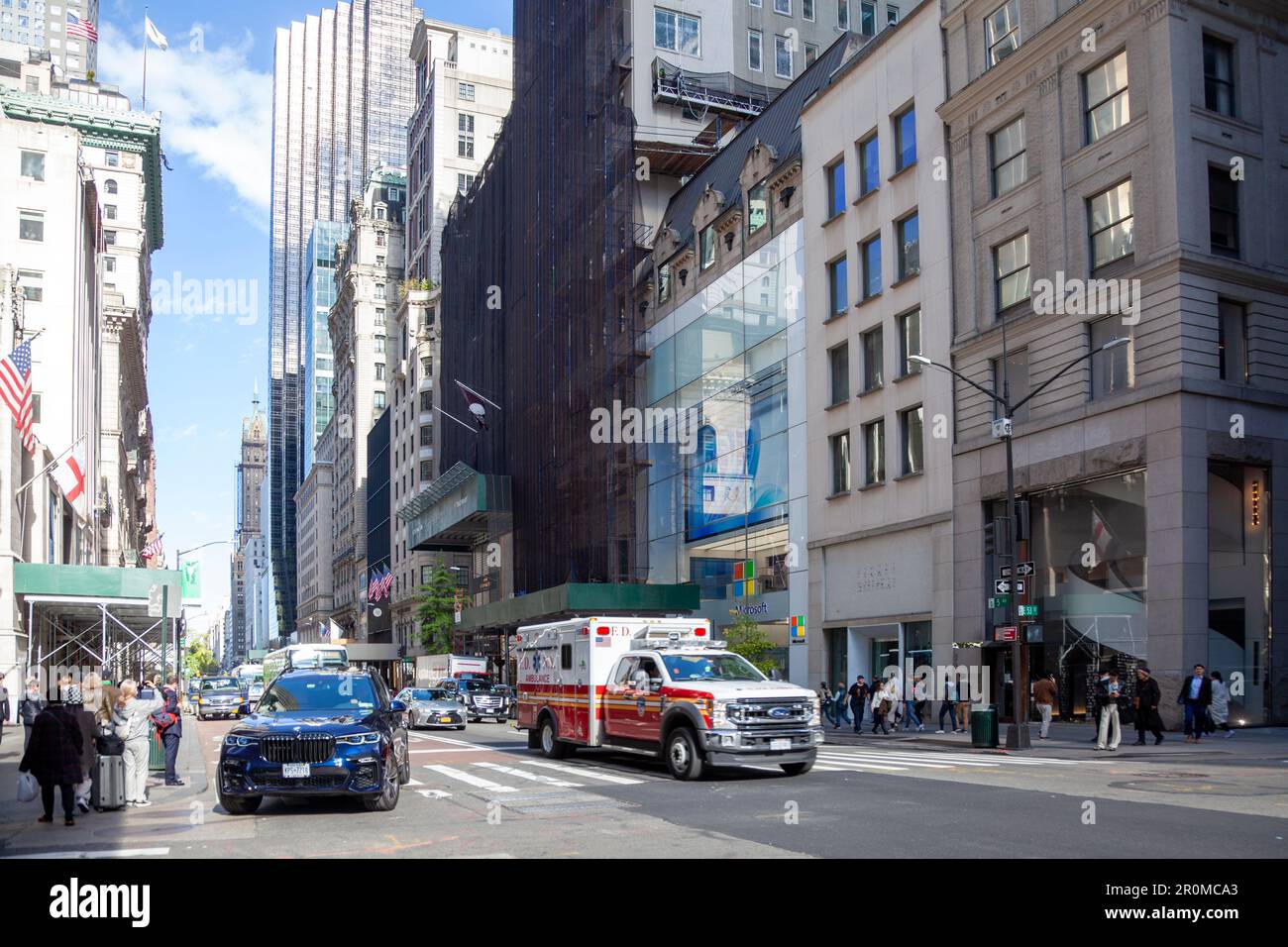 Intersection of 5th Avenue and 53rd Street in New York City, USA Stock Photo Alamy