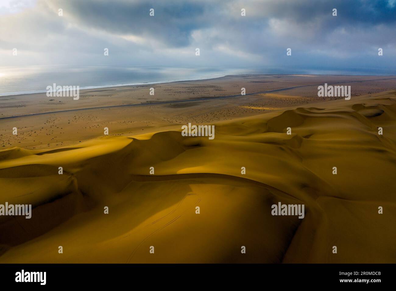 Aerial photo sand dunes namib hi-res stock photography and images - Alamy