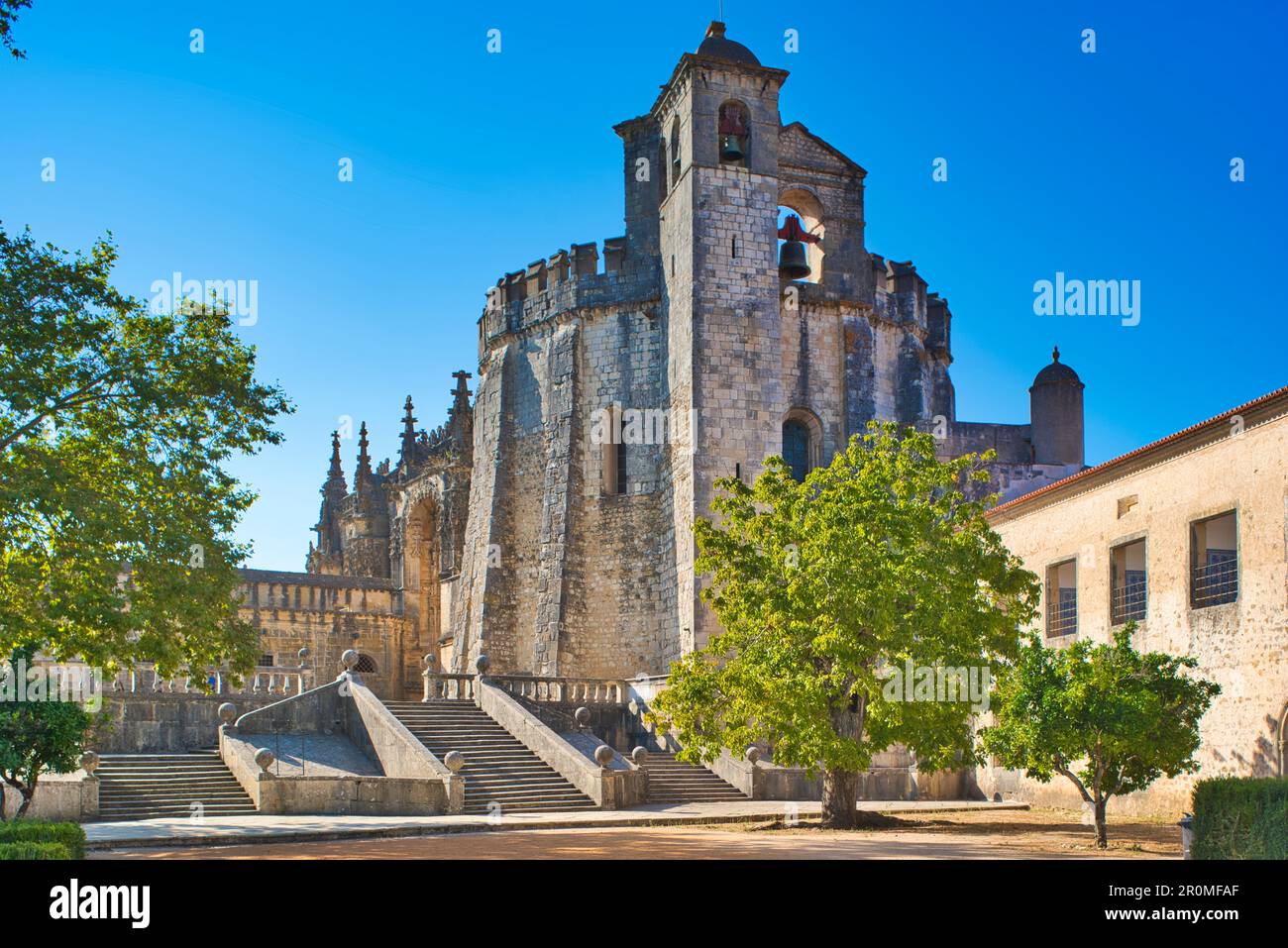 the-templar-church-charola-in-the-convento-da-ordem-de-cristo-tomar