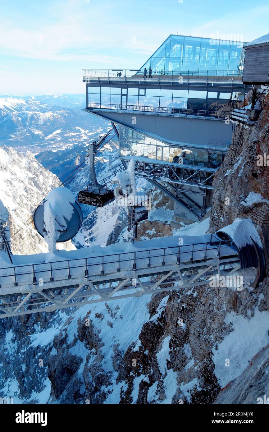 New cable car, cable car station on the Zugspitze, Garmisch