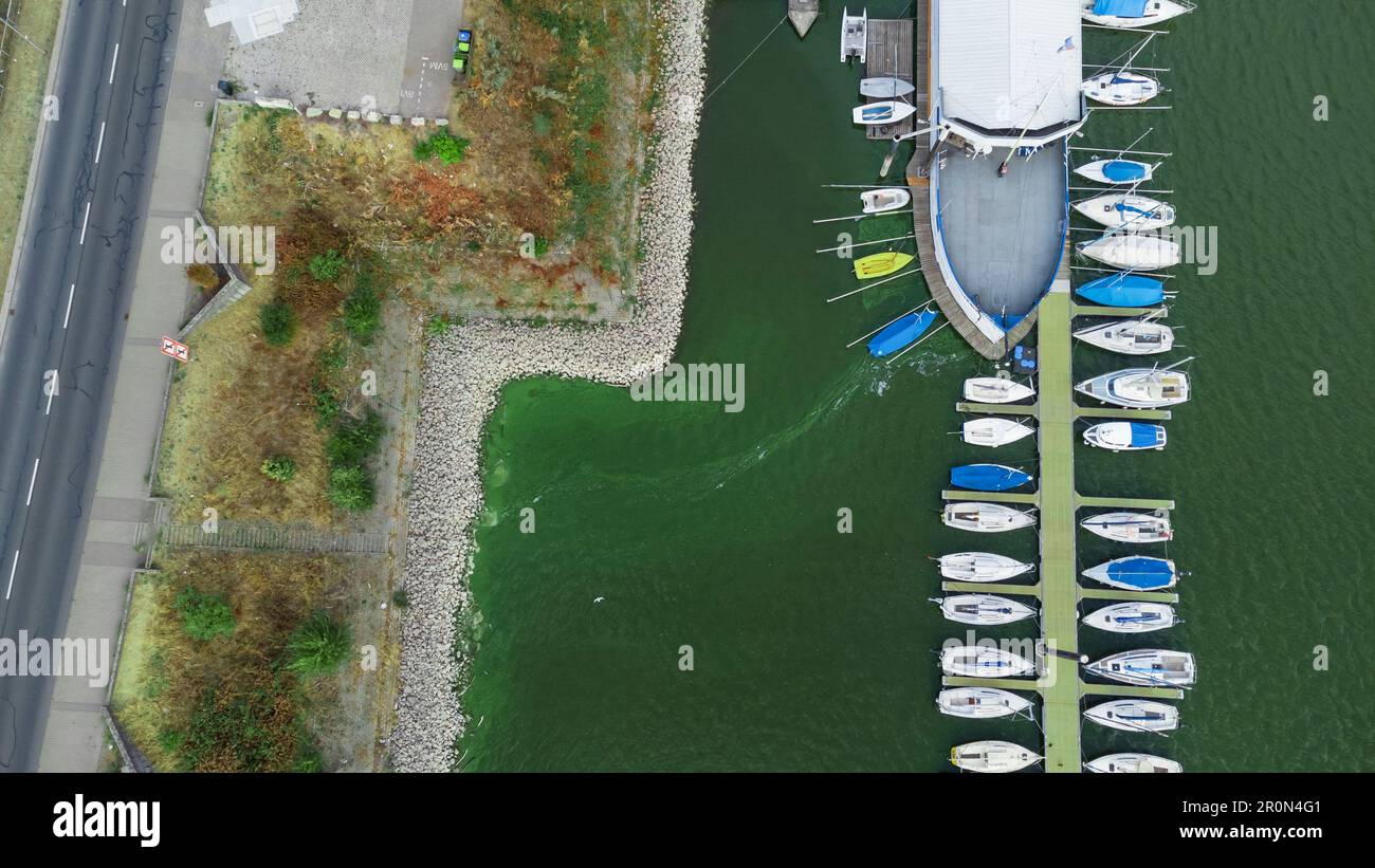 Aerial view boats parked dock hi-res stock photography and images - Alamy