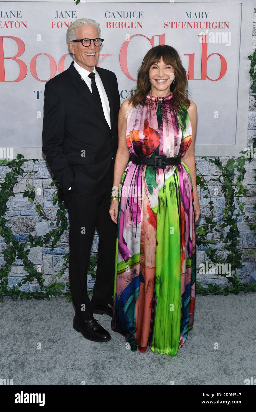Photo by: NDZ/STAR MAX/IPx 2023 5/8/23 Ted Danson and Mary Steenburgen ...