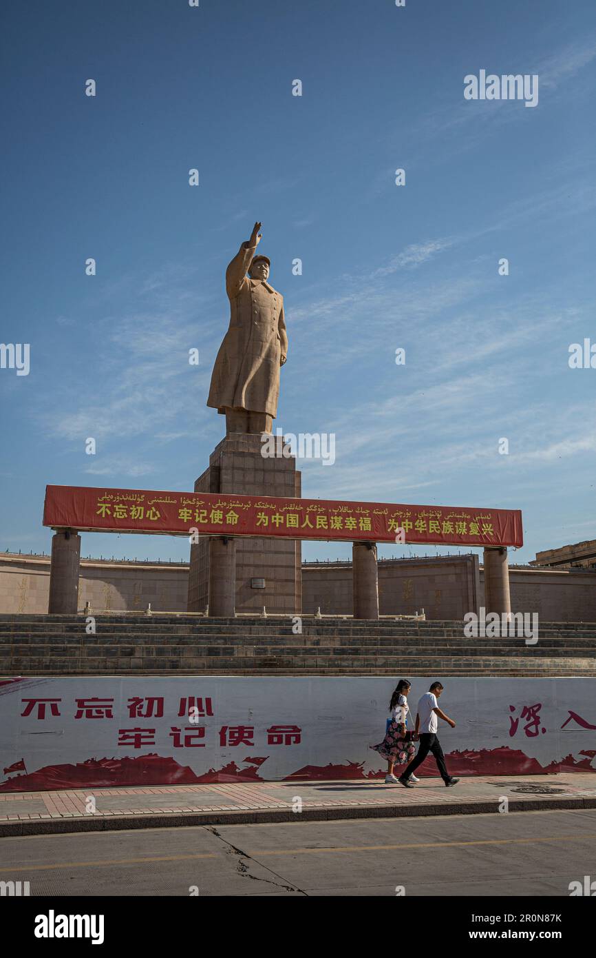 Statue of Mao in Kashgar, China, Asia Stock Photo Alamy