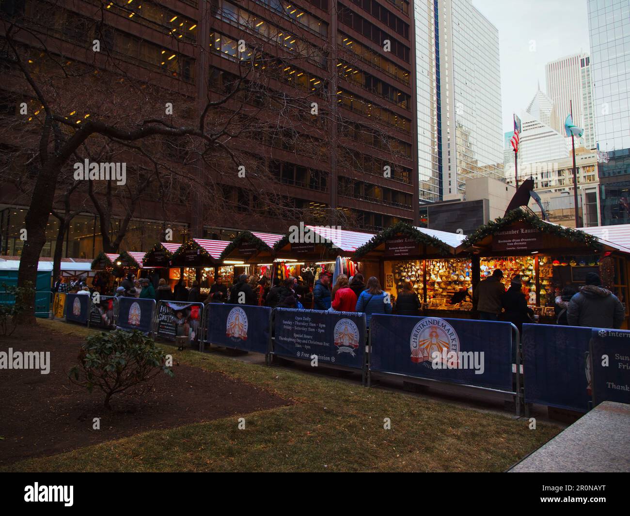 A crowded German Christmas market Chicago Daley Plaza Stock Photo Alamy