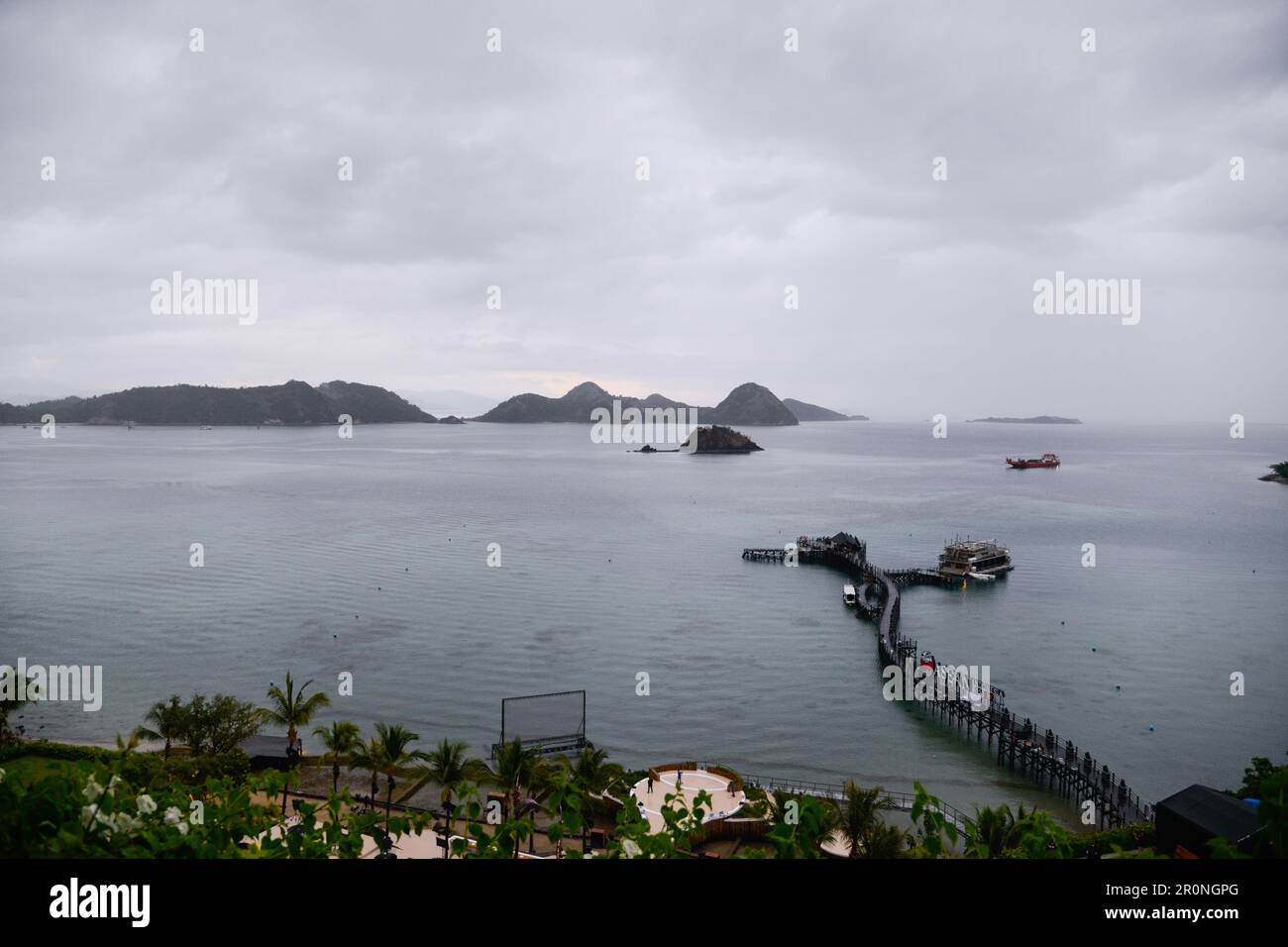 Labuan Bajo. 8th May, 2023. This photo taken on May 8, 2023 shows a view of the town of Labuan Bajo in eastern Indonesia. Foreign ministers of Association of Southeast Asian Nations (ASEAN) countries met in the town of Labuan Bajo in eastern Indonesia on Tuesday, a day ahead of the 42nd ASEAN Summit. Credit: Xu Qin/Xinhua/Alamy Live News Stock Photo