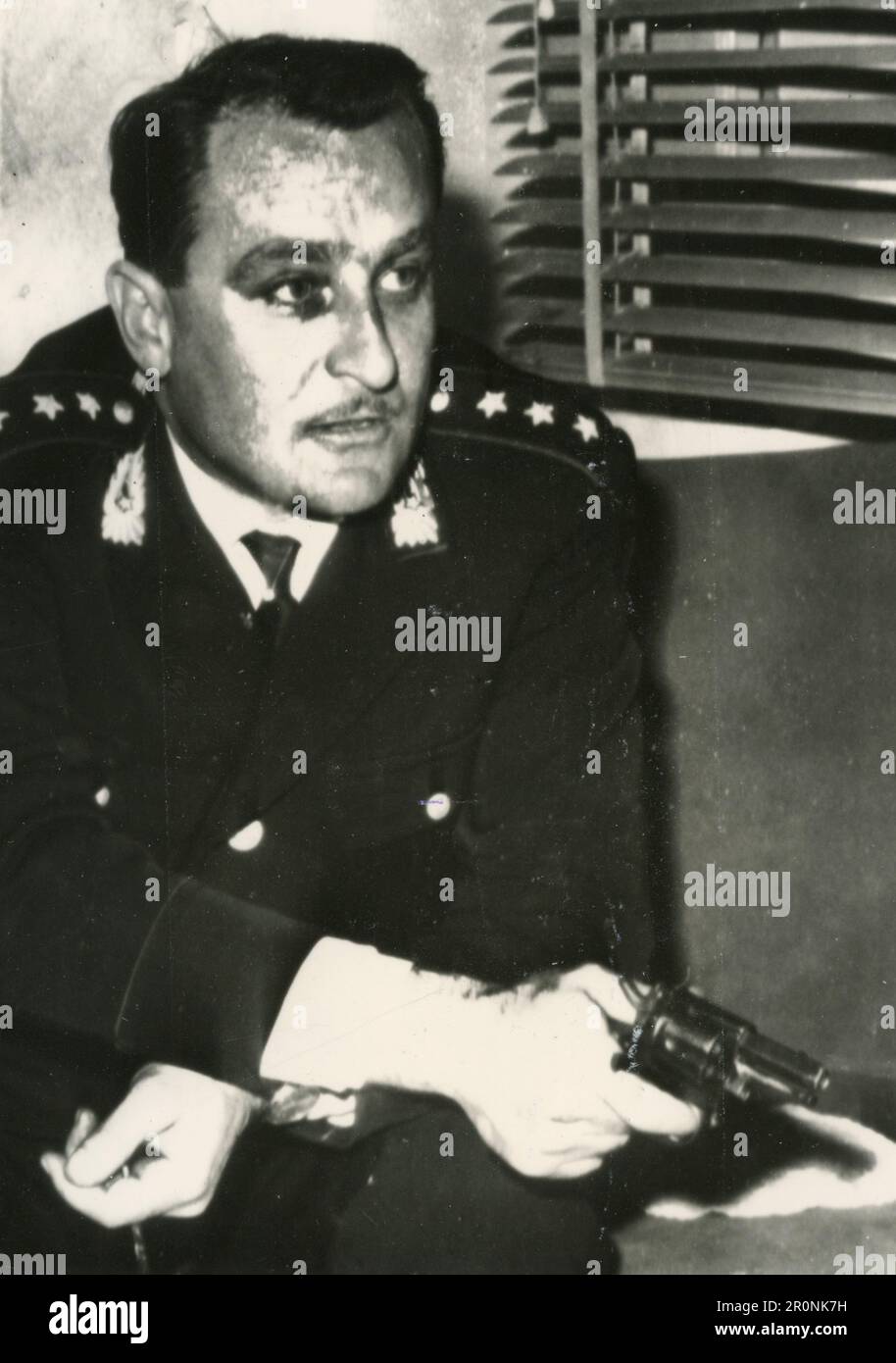 Italian carabinieri Capt. Vitali explaining to Journalists what happened in the Italsider, Genoa, Italy 1966 Stock Photo
