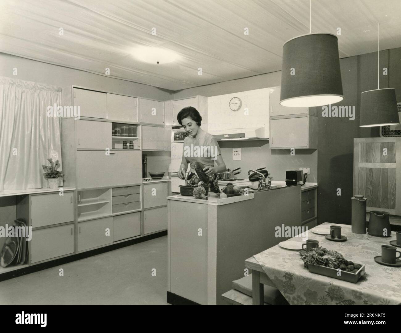 Kitchen settings with only British products for the 'Casa Inglese' during the British Week at the Milan Fair, Italy 1965 Stock Photo