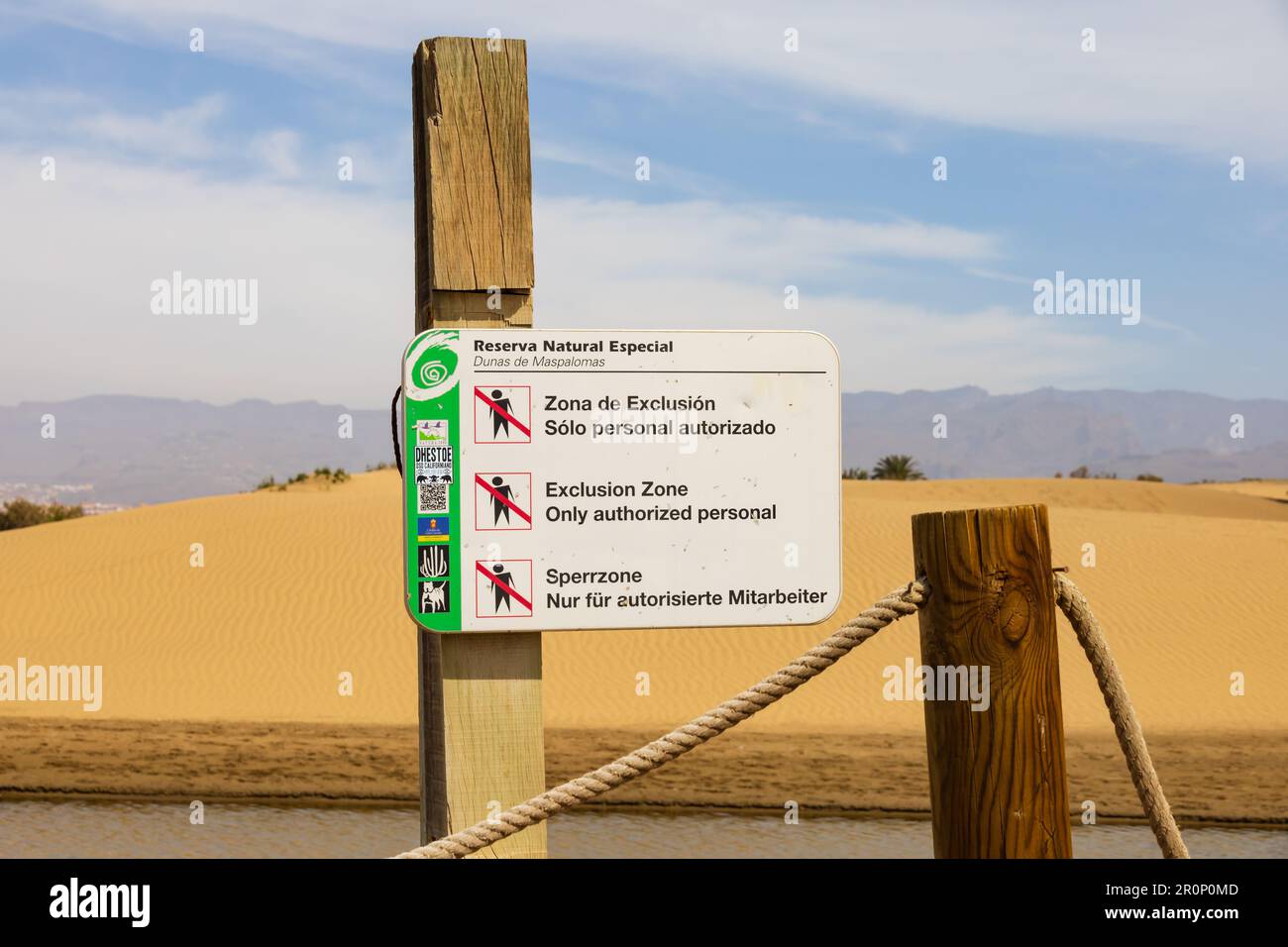 Sign for exclusion zone at the Dunas de Maspalomas sand dunes. Maspalomas, Las Palmas, Gran Canaria, Spain Stock Photo