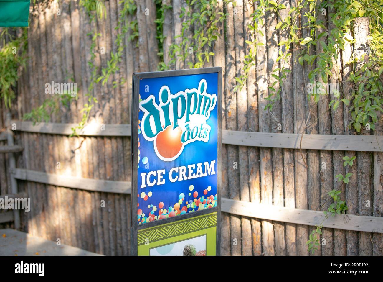 https://c8.alamy.com/comp/2R0P192/san-diego-california-united-states-09-23-2021-a-view-of-a-sign-selling-dippin-dots-ice-cream-food-products-2R0P192.jpg