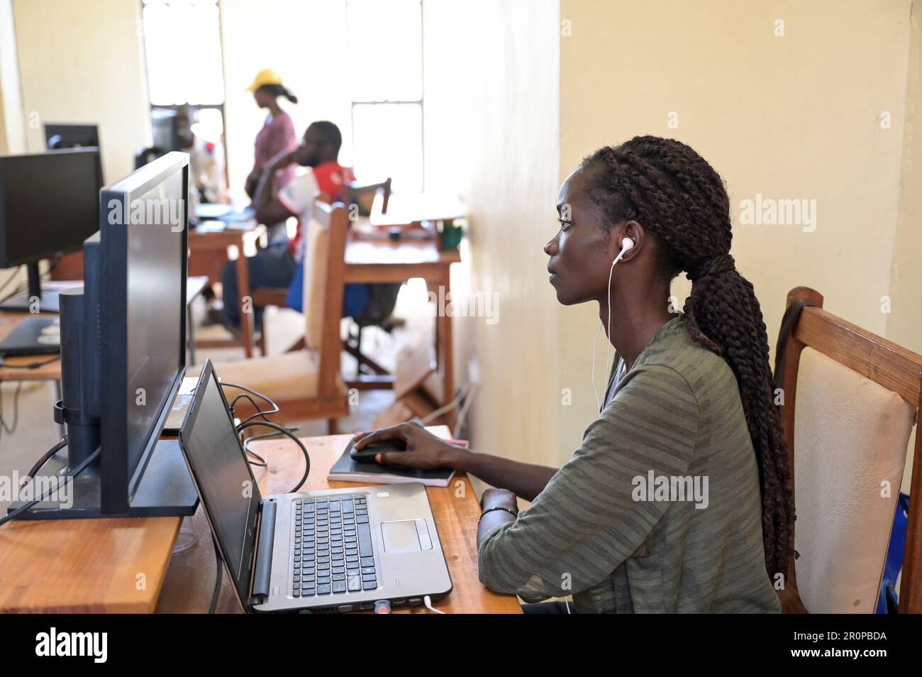 KENYA, Turkana, ICT Campus von Loropio, Initiative Learning Lions