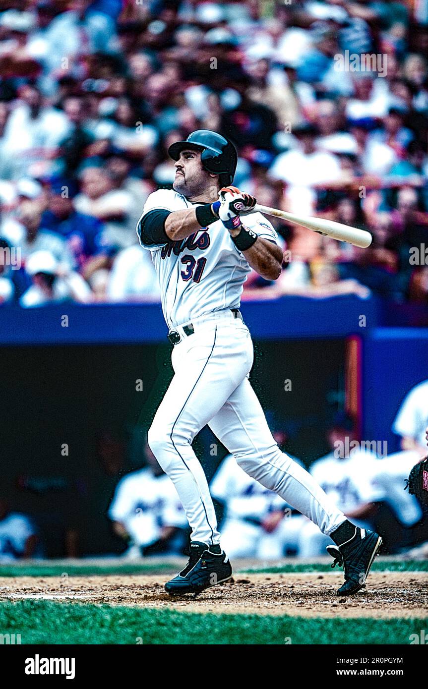 Florida marlins player mike piazza hi-res stock photography and
