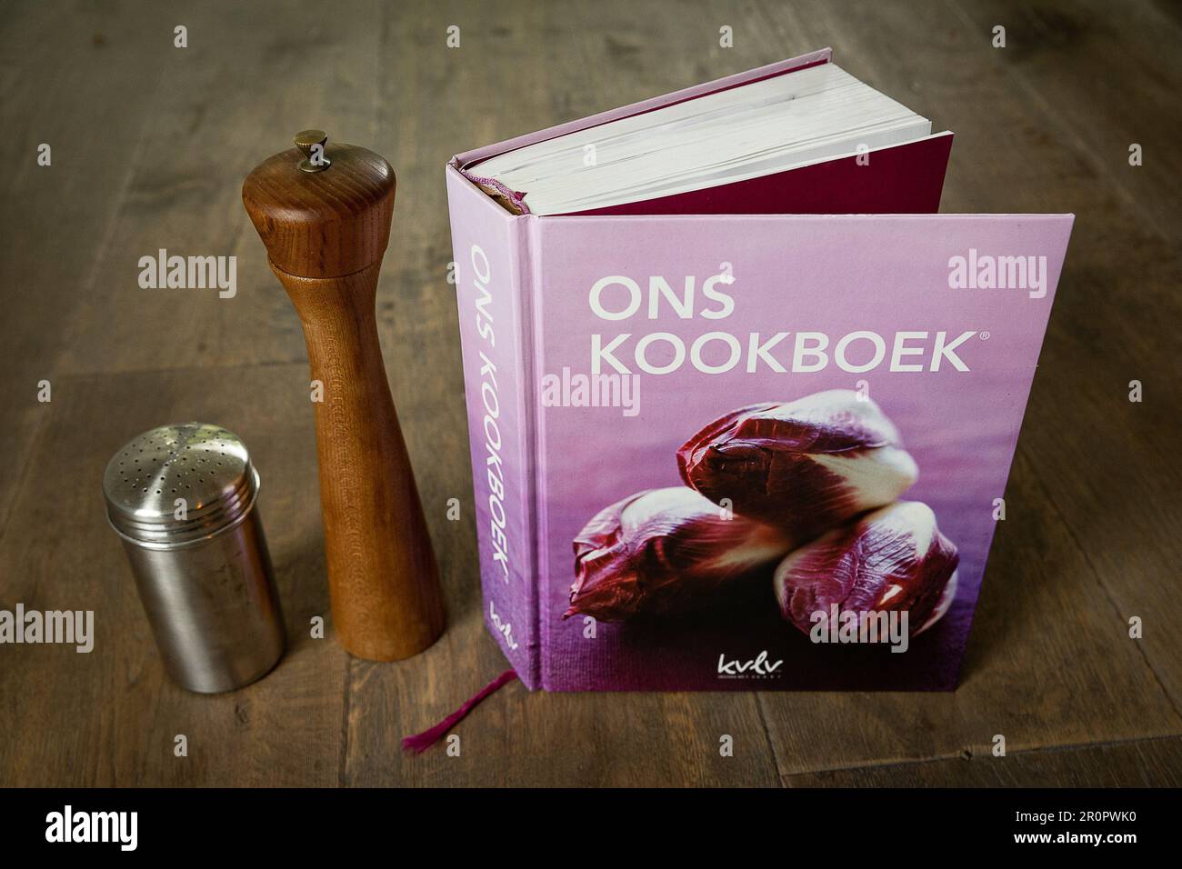 Gent, Belgium. 09th May, 2023. Illustration picture shows the 'Ons kookboek'  cookbook by the Boerinnenbond, Tuesday 09 May 2023 in Gent. BELGA PHOTO  JAMES ARTHUR GEKIERE Credit: Belga News Agency/Alamy Live News