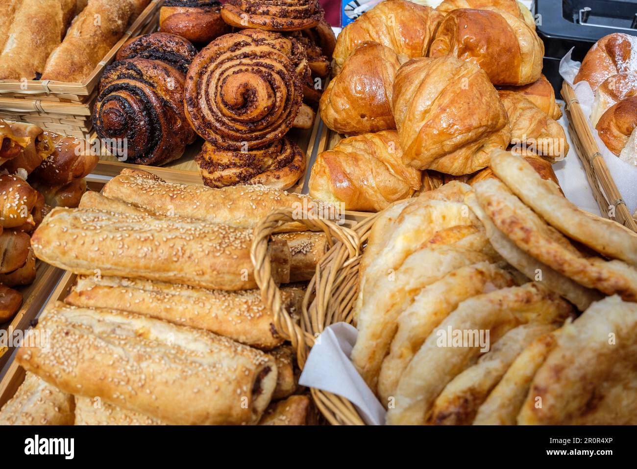 Different kind of bread and pastries Diverses sortes de pains et de