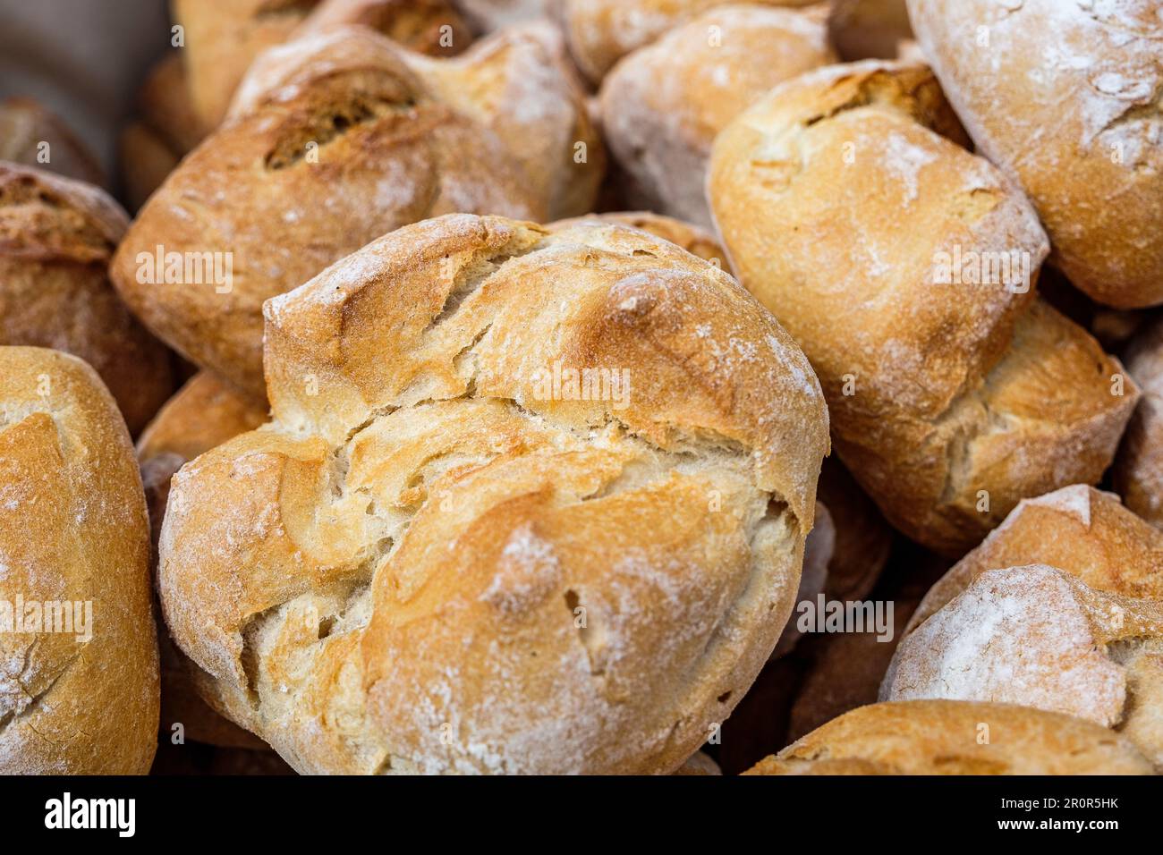 Different kind of bread and pastries Diverses sortes de pains et de