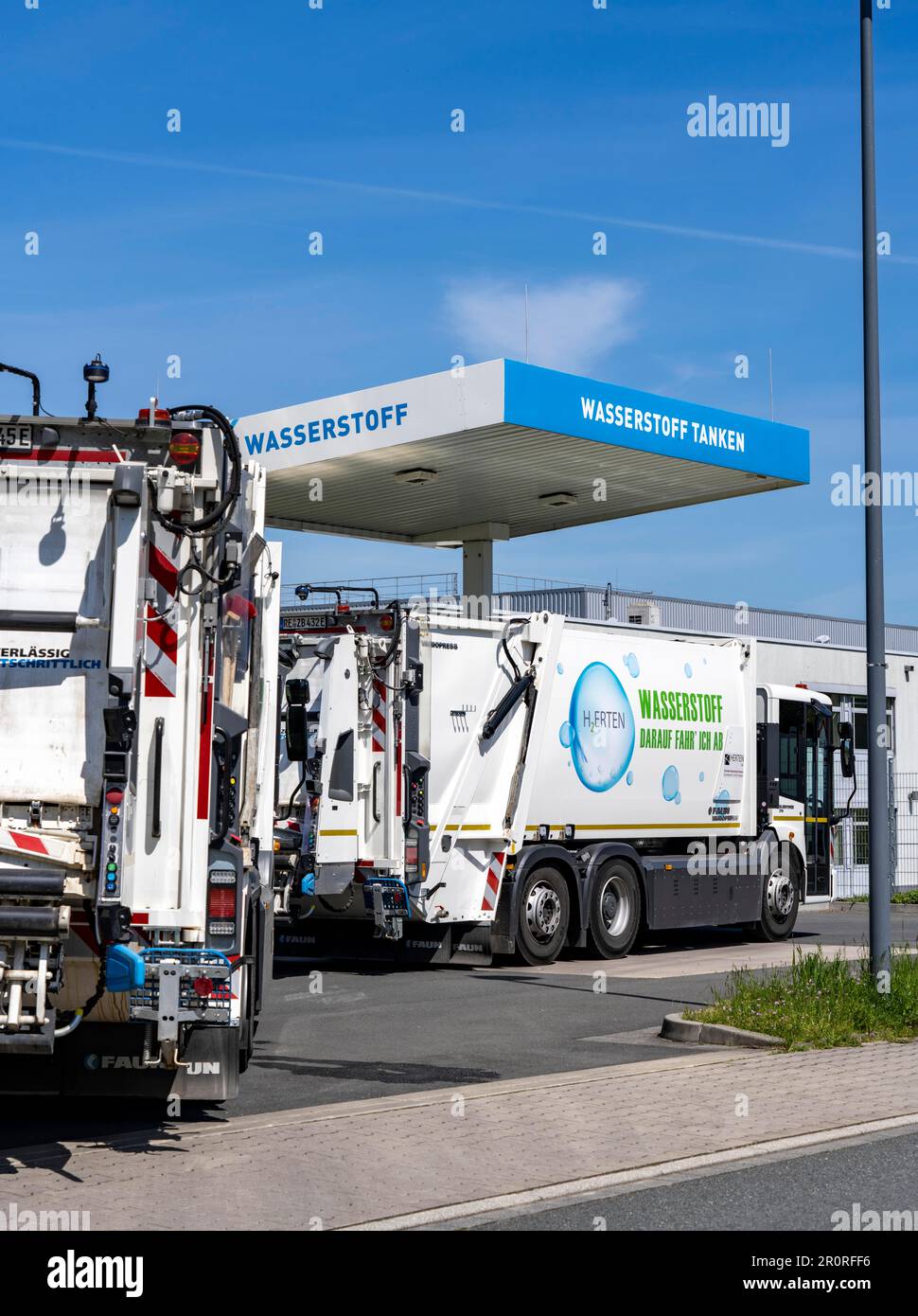 Hydrogen filling station, waste disposal vehicles, refuse collection