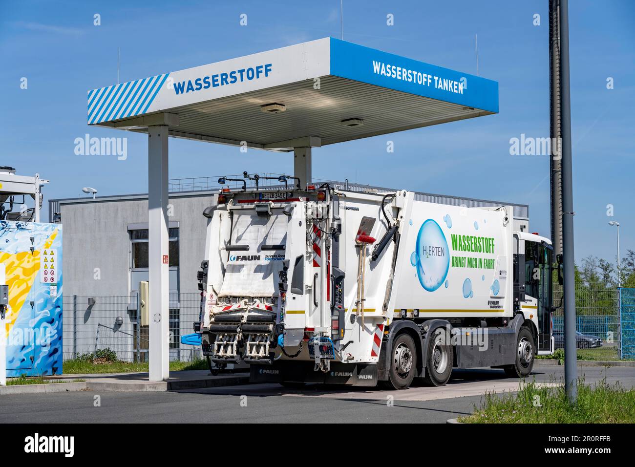 Hydrogen filling station, waste disposal vehicles, refuse collection vehicles, of the municipal waste disposal company Herten, fill up, at the hydroge Stock Photo