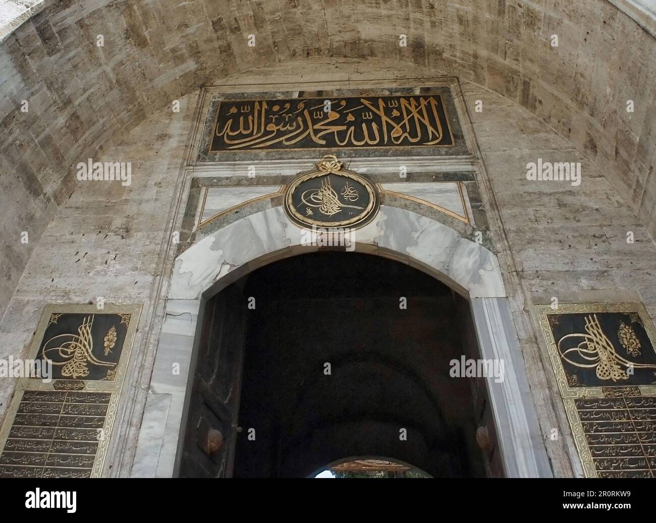 Topkapi Palace is a historical museum in Istanbul, it was the primary ...