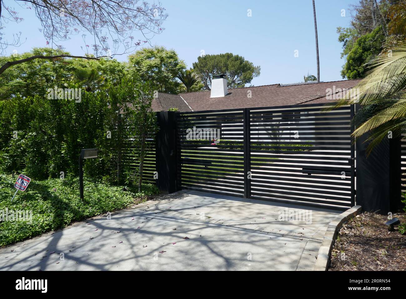 Los Angeles, California, USA 8th May 2023 The Golden Girls House Home Former Filming Location at 245 N. Saltair Avenue on May 8, 2023 in Los Angeles, California, USA. Photo by Barry King/Alamy Stock Photo Stock Photo