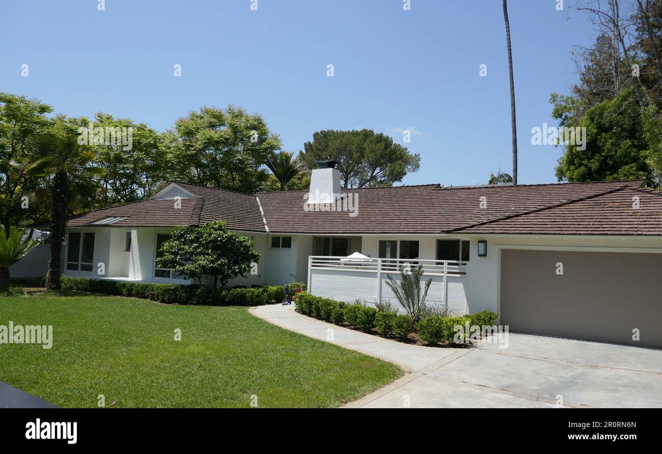 Los Angeles, California, USA 8th May 2023 The Golden Girls House Home Former Filming Location at 245 N. Saltair Avenue on May 8, 2023 in Los Angeles, California, USA. Photo by Barry King/Alamy Stock Photo Stock Photo