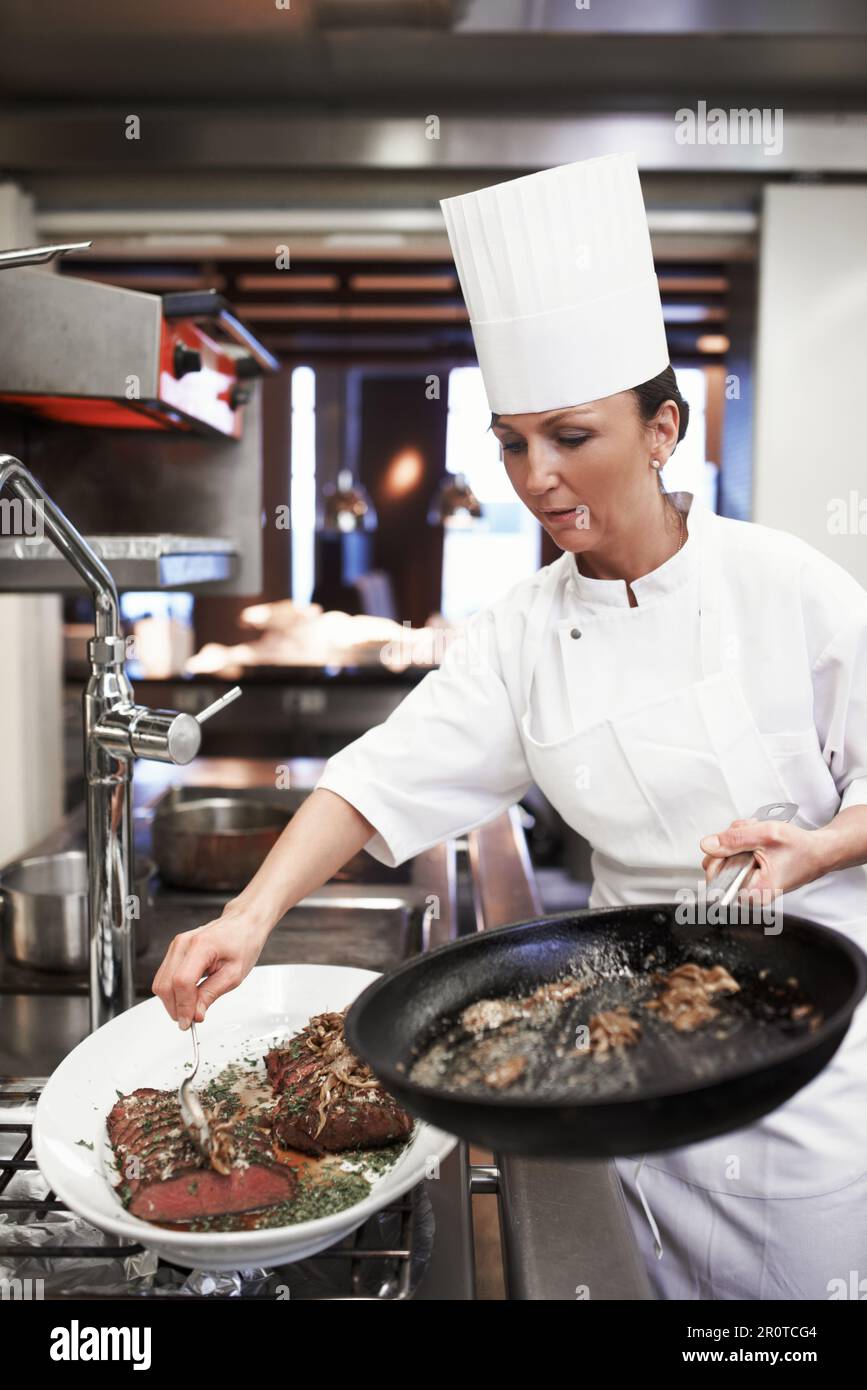 Visible chef hi-res stock photography and images - Alamy