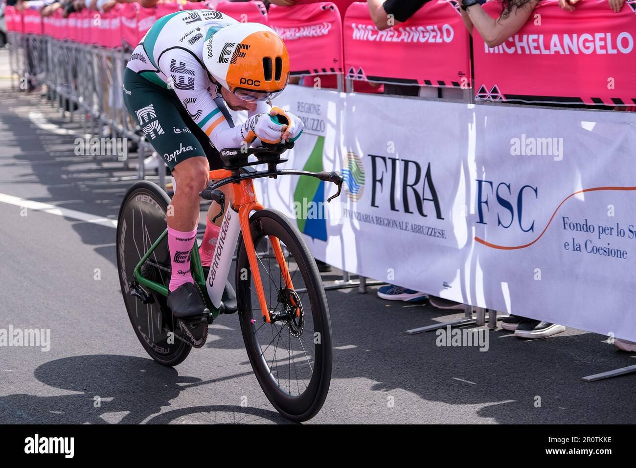 Fossacesia, Italy. 06th May, 2023. Ben Healy of Irland and Team EF Education - Easypost sprints during the First Stage Chrono of the 106th Giro d'Italia 2023 at Costa dei Trabocchi. (Photo by Davide Di Lalla/SOPA Images/Sipa USA) Credit: Sipa USA/Alamy Live News Stock Photo