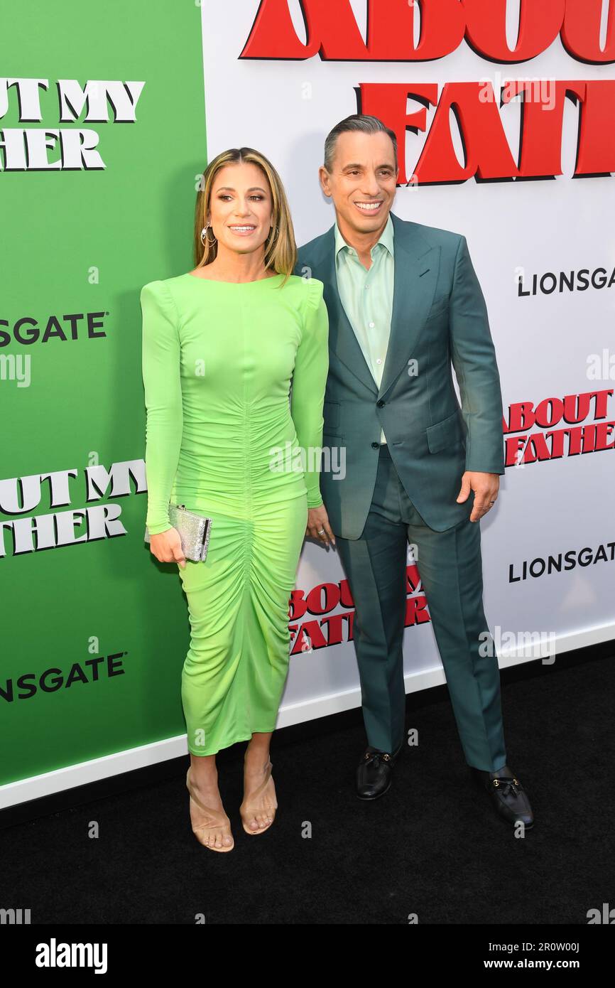 New York, USA. 09th May, 2023. Lana Gomez and Sebastian Maniscalco