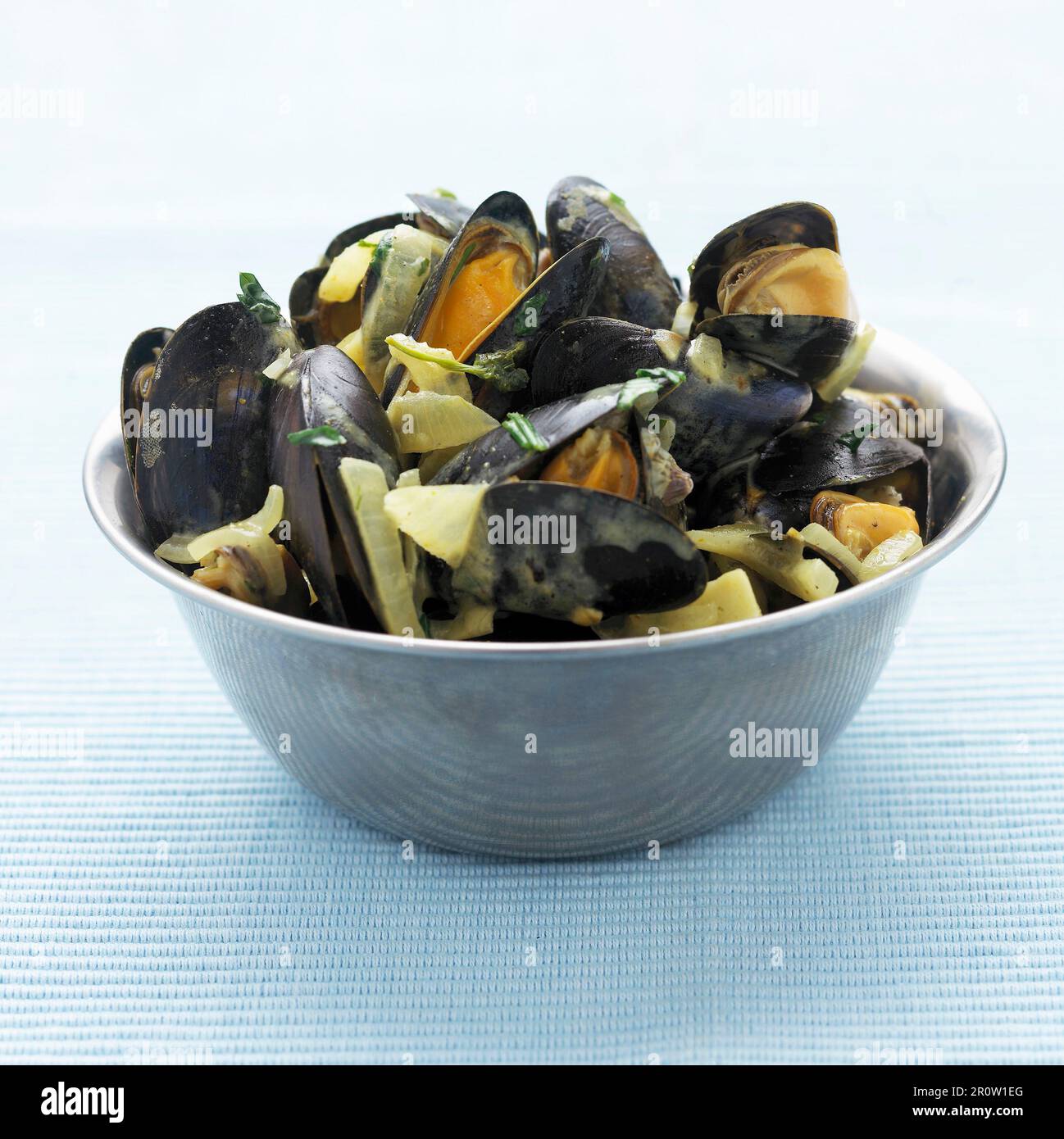 Mussels in white wine Stock Photo Alamy