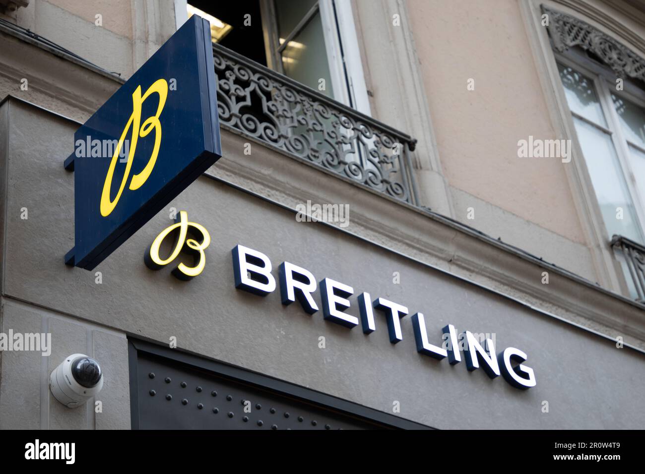 breitling jewelry store