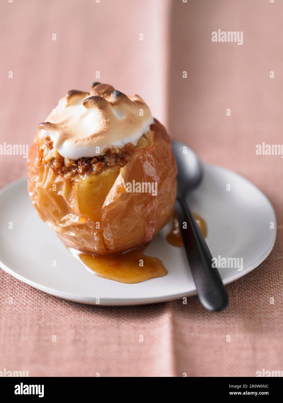 Meringue ring hi-res stock photography and images - Alamy