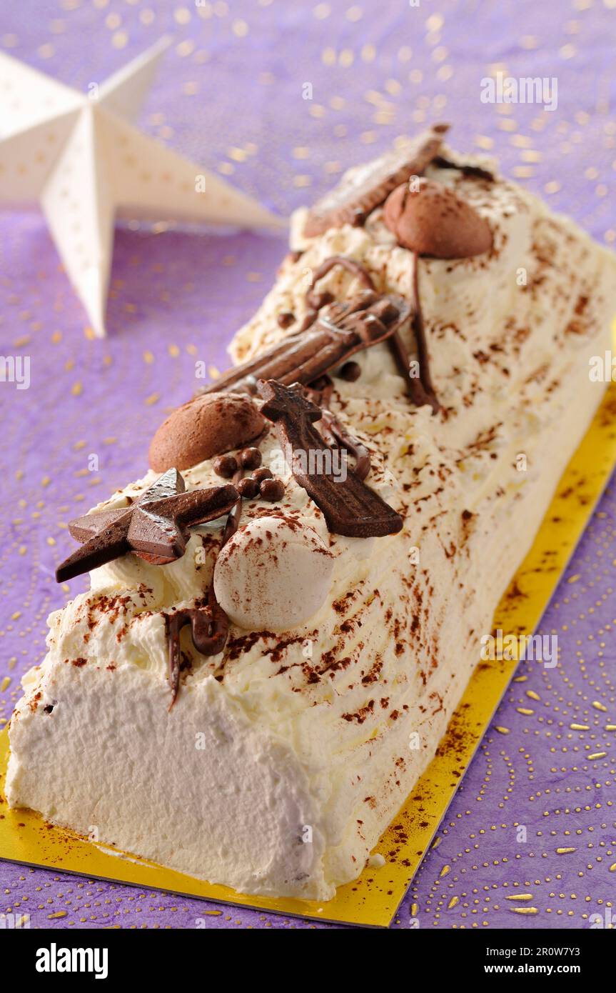 Christmas log cake Stock Photo Alamy