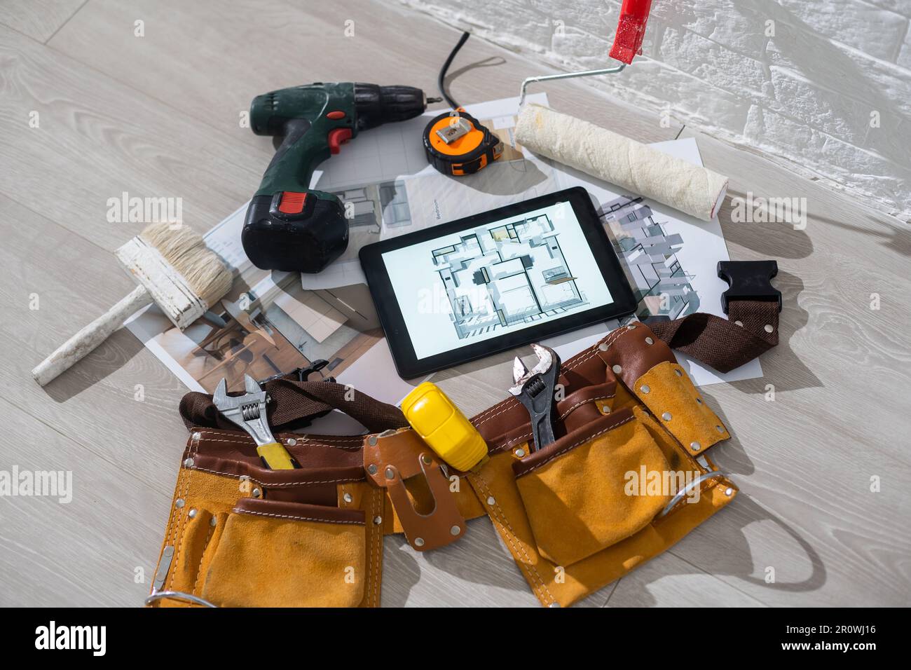 Computer house plans on screen hi-res stock photography and images - Alamy