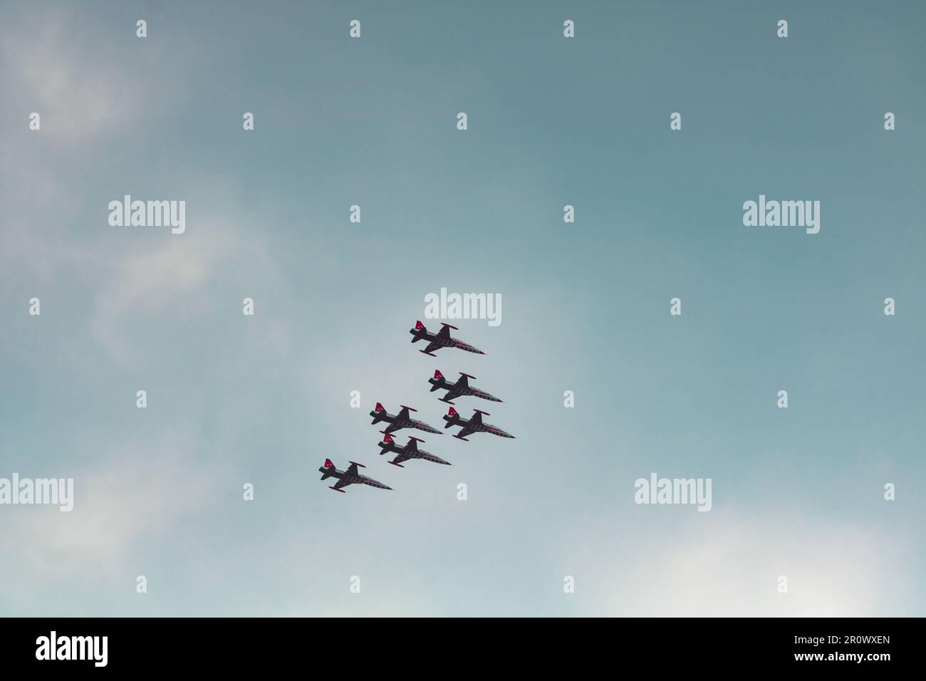 Turkish Stars aka Turk Yildizlari aerobatic demonstration team in ...