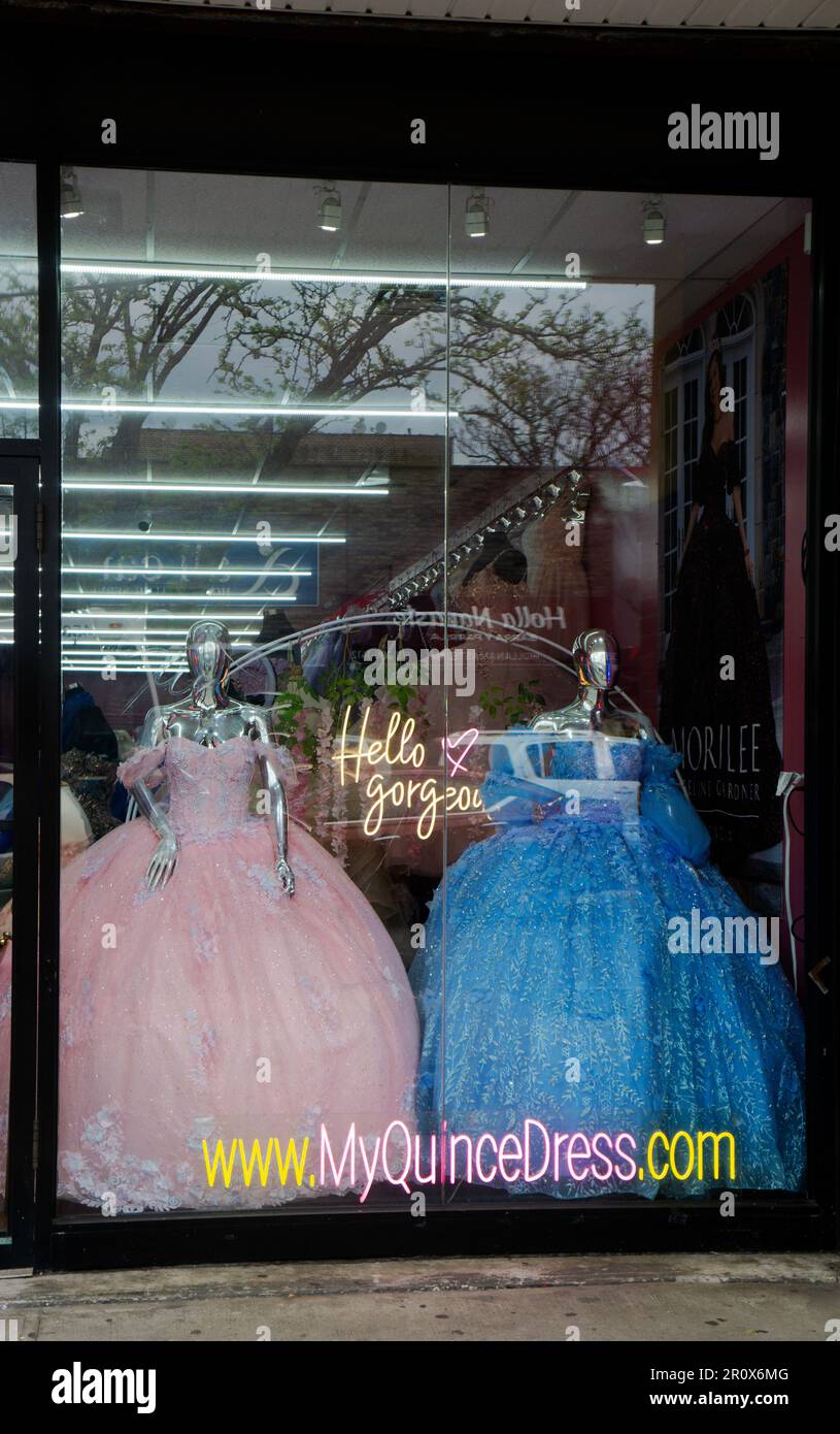 Exterior of Quinceaneras, a store selling clothing for the South American ritual of a girl's 15th birthday & transition to womanhood. Corona, Queens Stock Photo