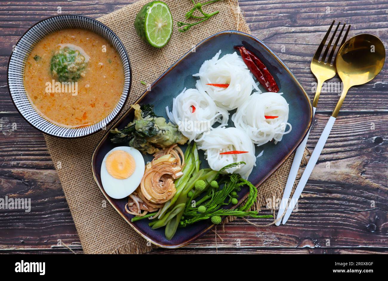 Kanom Jeen Nam Prik Thai rice noodles with peanut sauce at top view
