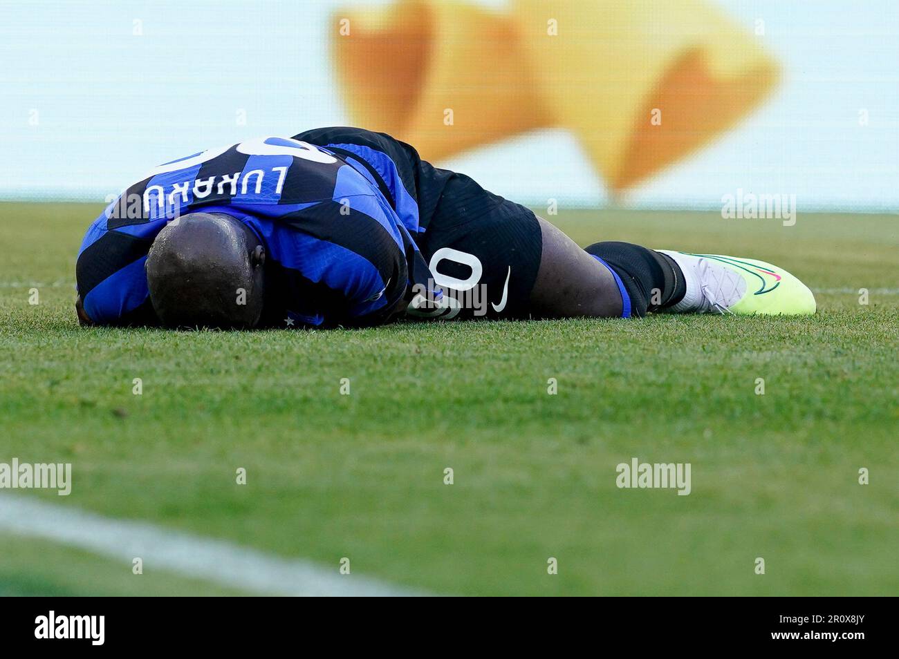 Romelu Lukaku of FC Internazionale lies down injured during the Serie A match between Roma and FC Internazionale at Stadio Olimpico, Rome, Italy on 6 May 2023. Photo by Giuseppe Maffia. Stock Photo