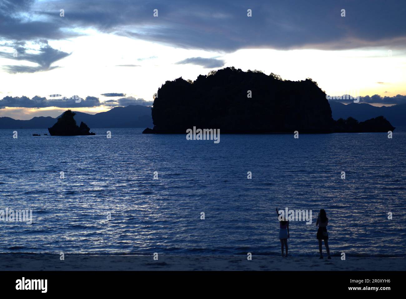 Tanjung Ruh Sunset of Tanjung Rhu beach in Langkawi Island Stock Photo - Alamy