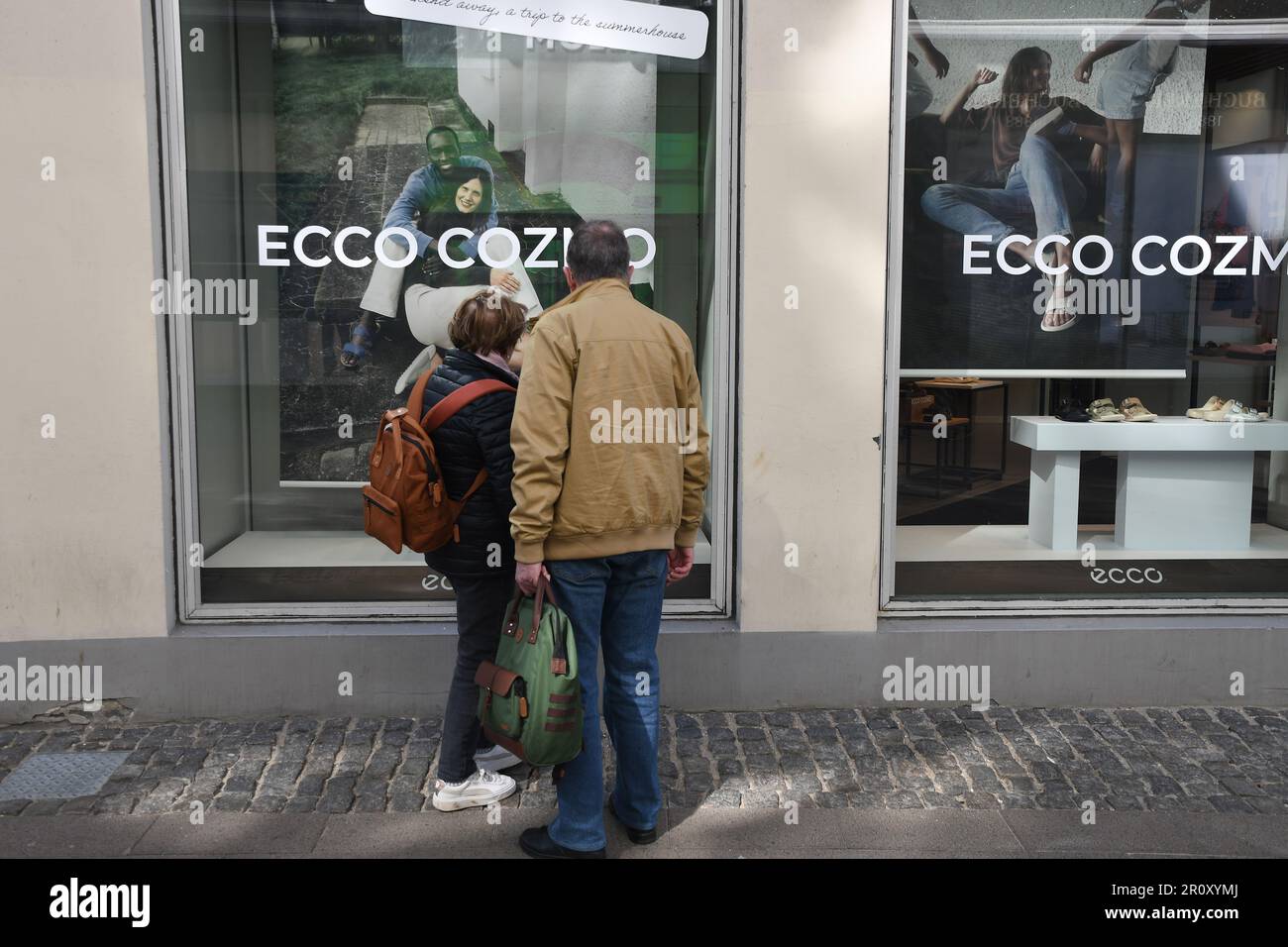 Ecco shopes hi-res stock photography and images - Alamy