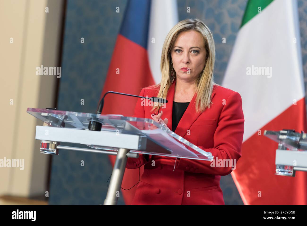 Meloni defends Ukraine aid and criticizes Trump oil agreement Meloni defends Ukraine aid and criticizes Trump oil agreement