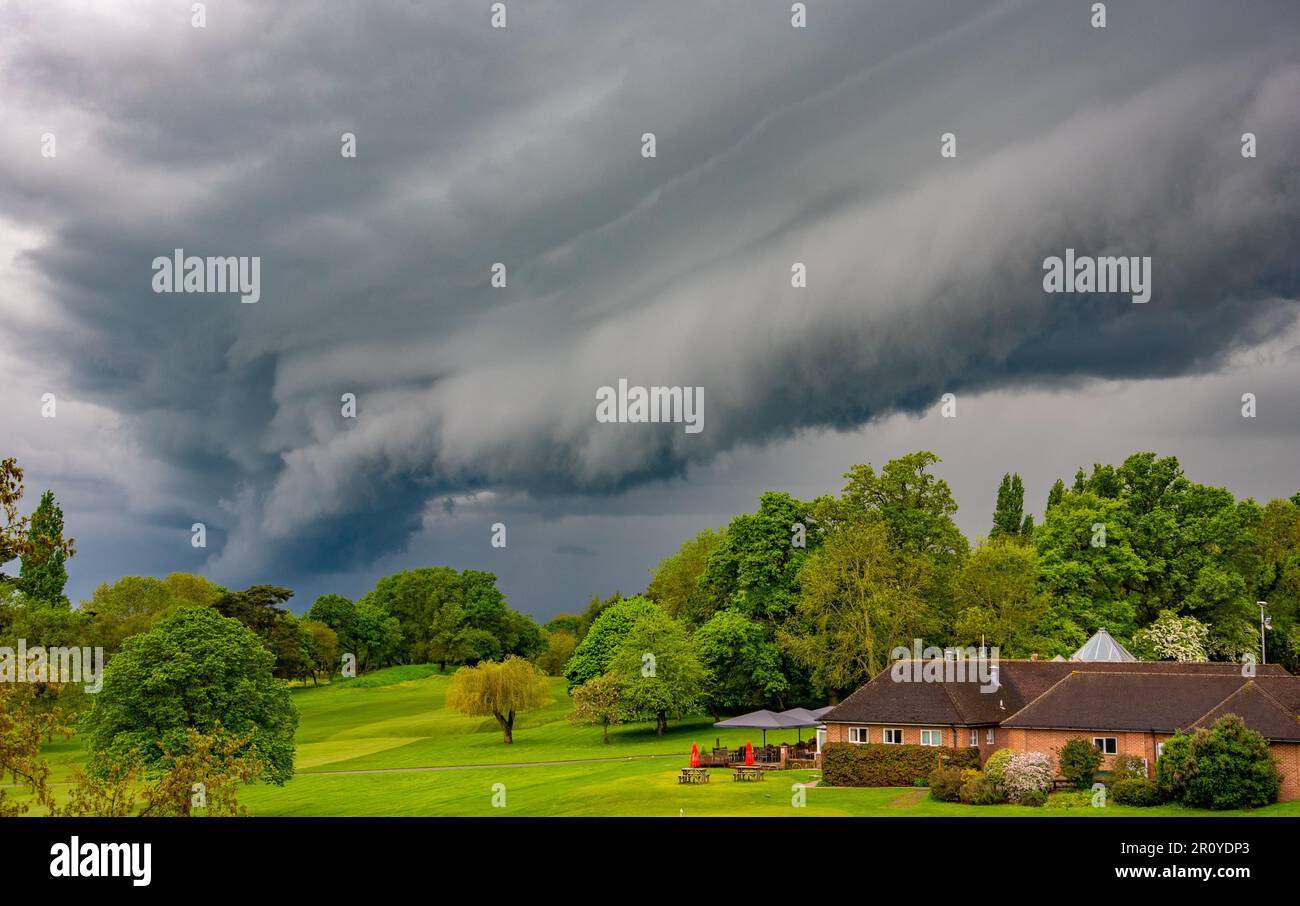 Incredible cloud formation of Arcus shelf cloud during storm in Reading, Berkshire, UK Stock Photo