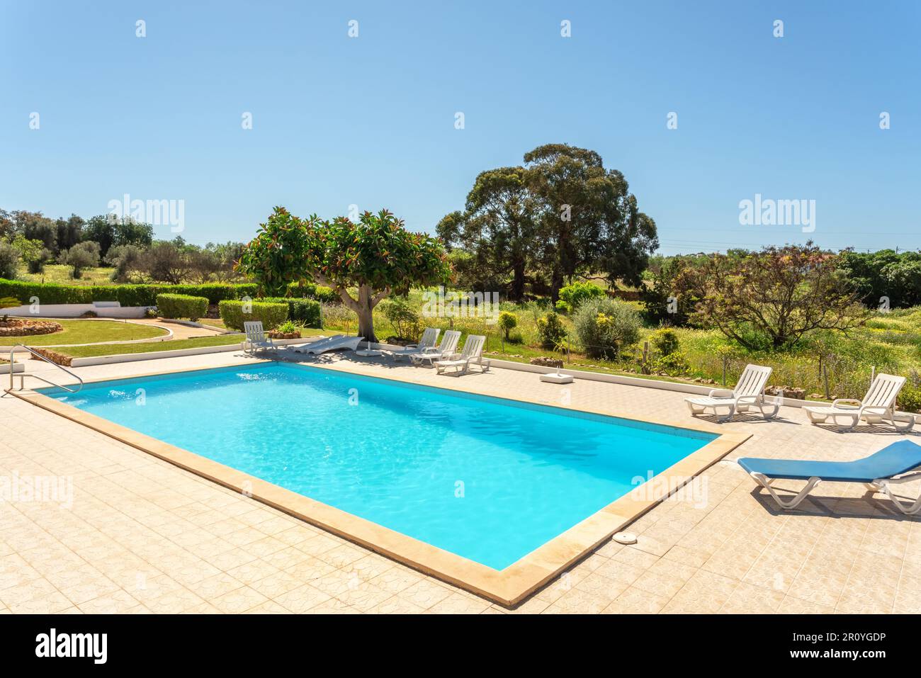 Image showcasing Outdoor luxury swimming pool private hi-res stock photography and ...