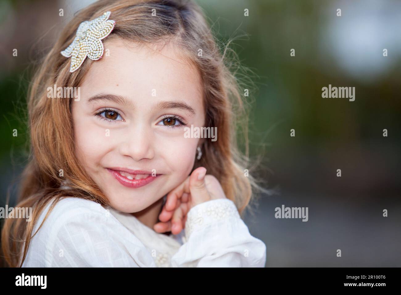 Sweet Six Years Old Blonde Girl Outdoors Stock Photo Alamy Sweet Six Years Old Blonde Girl Outdoors Stock Photo Alamy