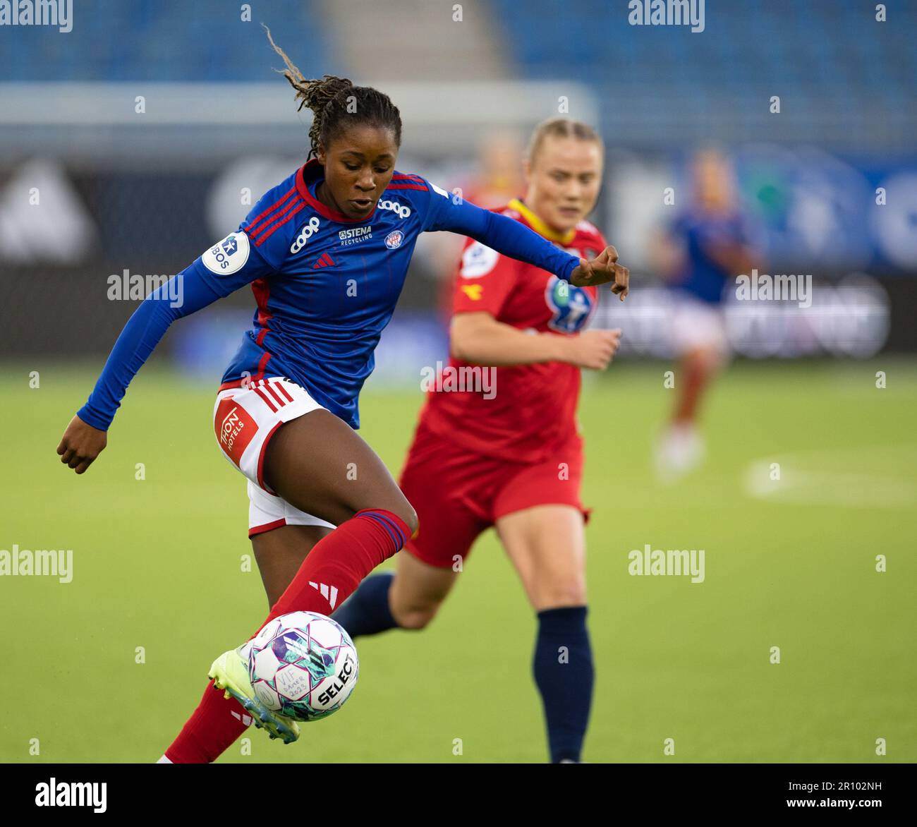 Oslo, Norway. 10th May, 2023. Oslo, Norway, May 10th 2023: Mawa Sesay (14  Valerenga) controls the ball during the Toppserien league game between  Valerenga and Roa at Intility Arena in Oslo, Norway (