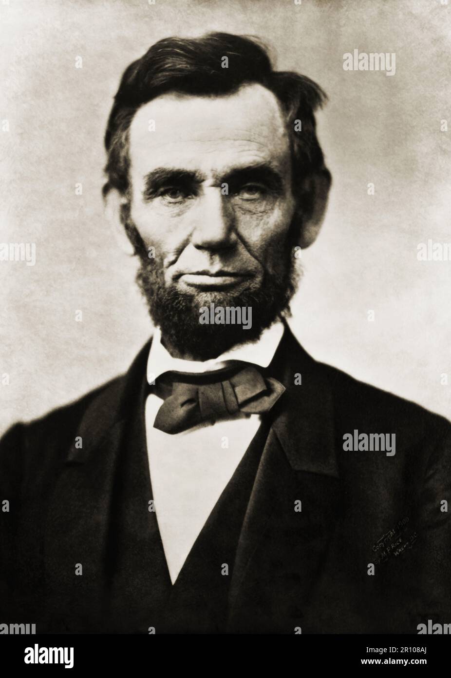 Abraham Lincoln, head-and-shoulders portrait, facing front . Photographed Nov. 8, 1863 by Alexander Gardner Stock Photo