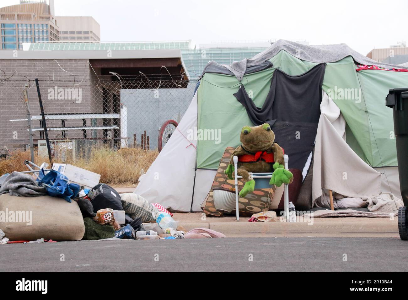 Homeless encampment phoenix hi-res stock photography and images - Alamy