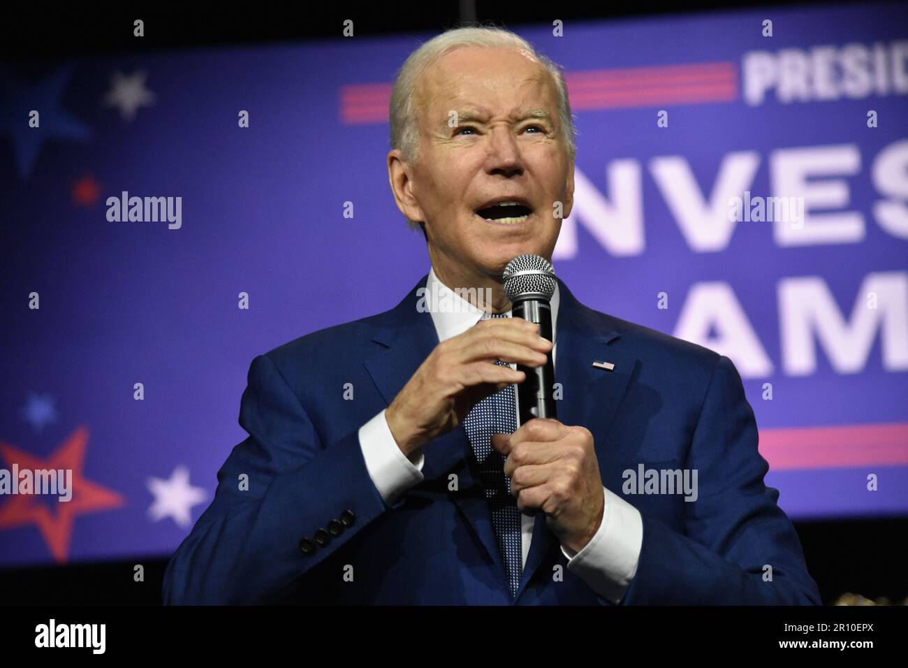 Valhalla, United States. 10th May, 2023. President Joe Biden delivers his remarks during a press conference. President of the United States Joe Biden delivers remarks on a possible default of the debt in a speech at Westchester Community College in Valhalla. U.S. President Joe Biden discusses why Congress must avoid default immediately and without conditions, and how the House Republican Default on America Act will cut veterans' health care visits, teachers and school support staffs, and Meals on Wheels for seniors. Credit: SOPA Images Limited/Alamy Live News Stock Photo