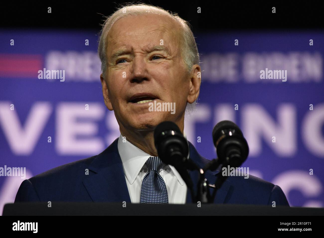 Valhalla, United States. 10th May, 2023. President Joe Biden delivers his remarks during a press conference. President of the United States Joe Biden delivers remarks on a possible default of the debt in a speech at Westchester Community College in Valhalla. U.S. President Joe Biden discusses why Congress must avoid default immediately and without conditions, and how the House Republican Default on America Act will cut veterans' health care visits, teachers and school support staffs, and Meals on Wheels for seniors. (Photo by Kyle Mazza/SOPA Images/Sipa USA) Credit: Sipa USA/Alamy Live News Stock Photo