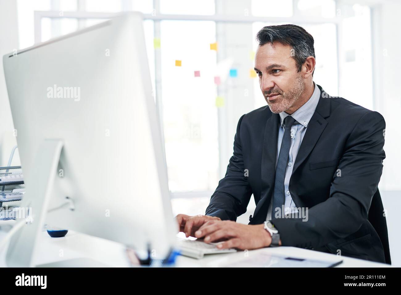 Handsome stranger hi-res stock photography and images - Alamy