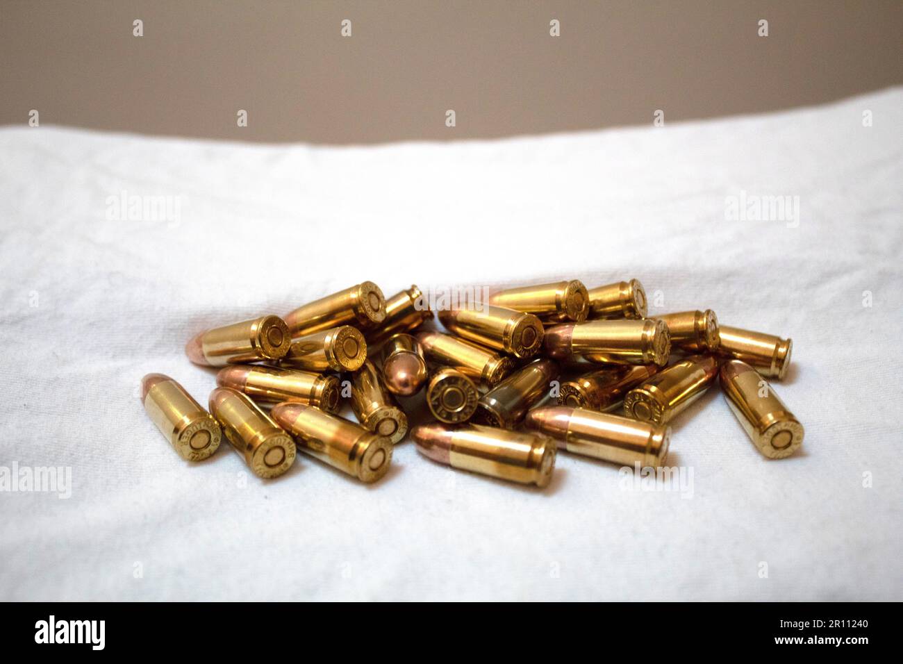 Brass shells hi-res stock photography and images - Alamy